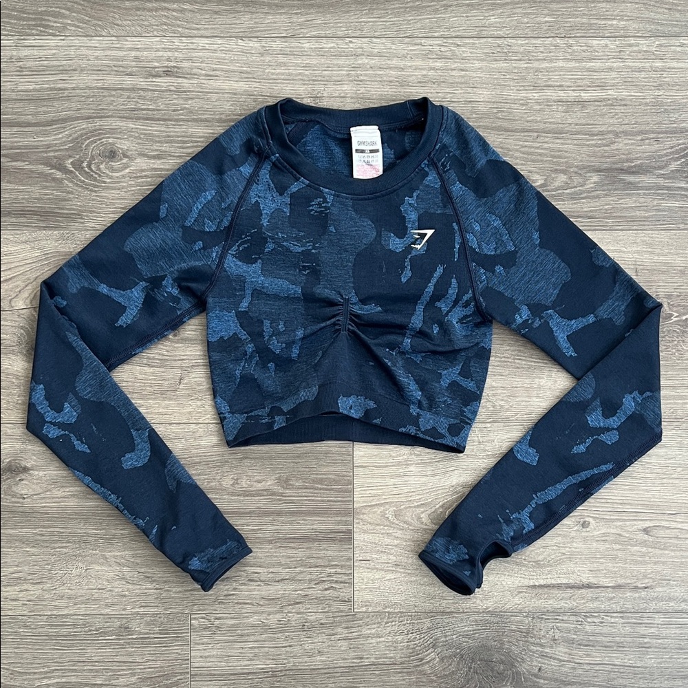 GYMSHARK Adapt Camo Seamless Crop Top XS Savanna Blue Cut Out Thumbholes Active